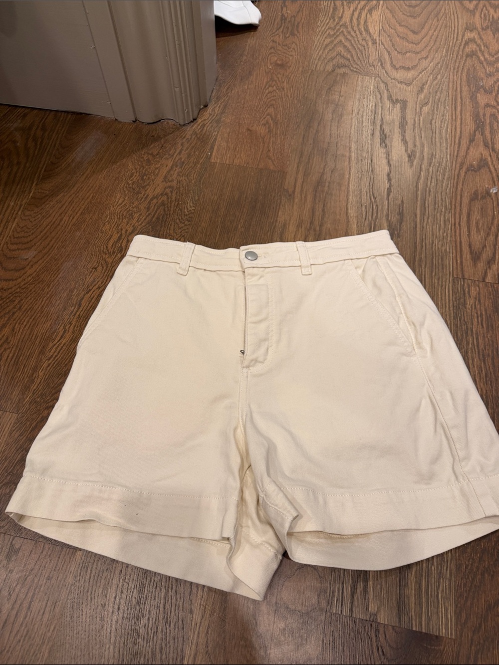 Everlane Cream High-Rise Bermuda Shorts